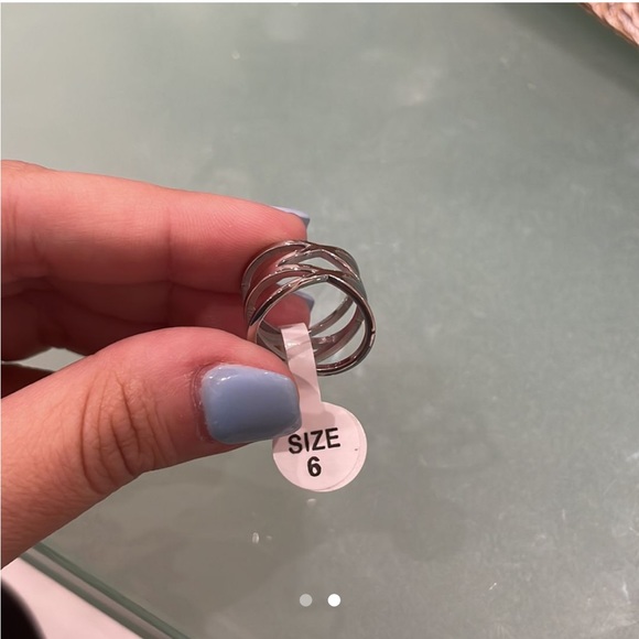 Ring - Picture 2 of 2